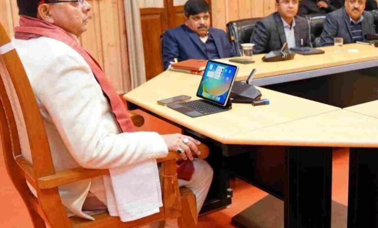 मुख्यमंत्री पुष्कर सिंह धामी ने फिर की हाईलेवल बैठक ली, सख्त कार्रवाई करने के आदेश