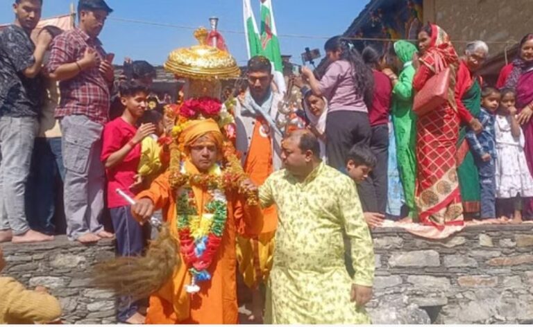 धाम के लिए निकली रुद्रनाथ की उत्सव डोली, 18 मई को खुलेंगे पंच केदार में चतुर्थ केदार के कपाट
