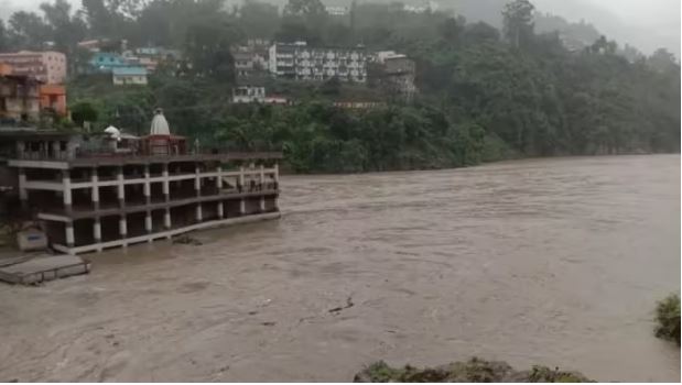 उत्‍तराखंड में मानसून ने पकड़ा जोर, नदियां हुईं विकराल; आज तीन जिलों में बहुत भारी बारिश का अलर्ट