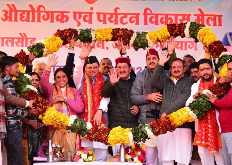 स्यालसौड़ में सीएम ने कृषि, औद्योगिक एवं पर्यटन विकास मेले का किया शुभारंभ