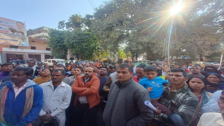 मसूरी देहरादून विकास प्राधिकरण ने उत्तराखंड हाईकोर्ट के निर्देशों पर कार्रवाई की, 100 परिवारों को घर खाली करने का फरमान