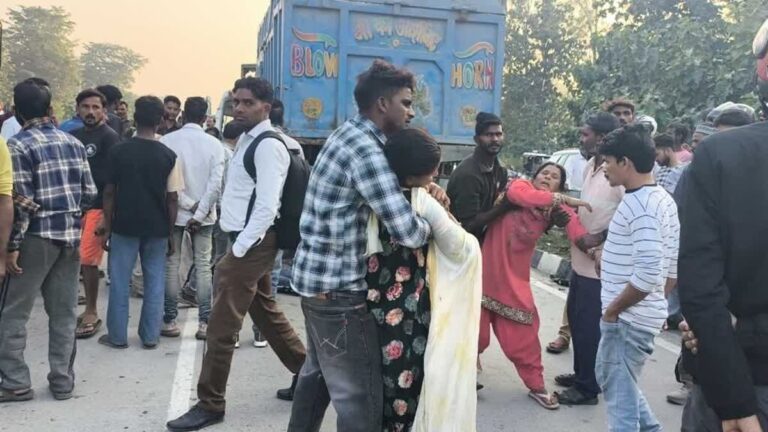 लालकुआं में भयंकर सड़क हादसा, डंपर की चपेट में आये बाइक सवार, एक की मौत