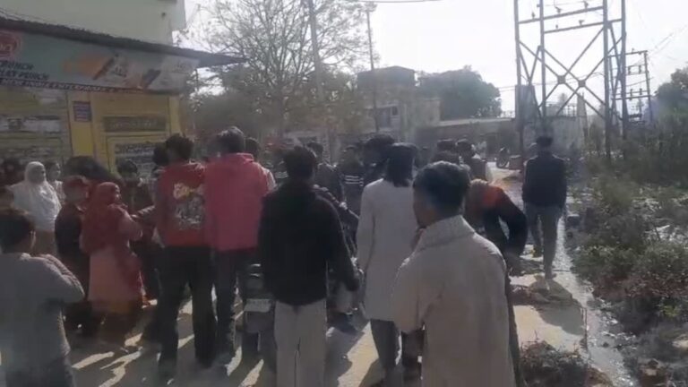 लक्सर में रेलवे ट्रैक के पास तालाब में मिला अज्ञात शव, क्षेत्र में मचा हड़कंप