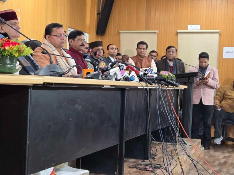 सीएम धामी खुलकर बेबाक बोले सीएम ने कहा जल्द अंधेरा हटेगा सूर्य निकलेगा